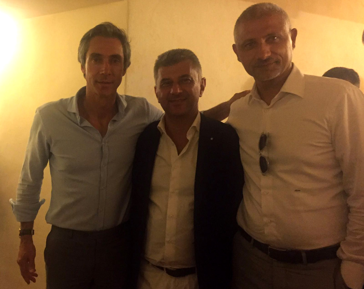 Da sinistra: Paulo Sousa, il direttore generale di ChiantiBanca Andrea Bianchi, il vicedirettore generale di ChiantiBanca Mauro Focardi Olmi